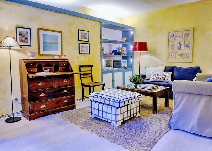 Cosy In The Centre Of + Private Terrace Πόρτο